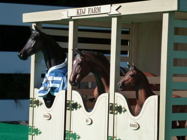 Toy Barn, for your breyer horses. Personalize your horse stable.