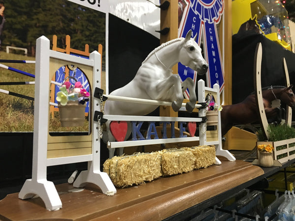Wishing Well Model size Horse Jump - Adorable - Unique